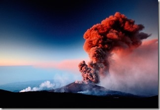 Облако газа над Вулканом Этна